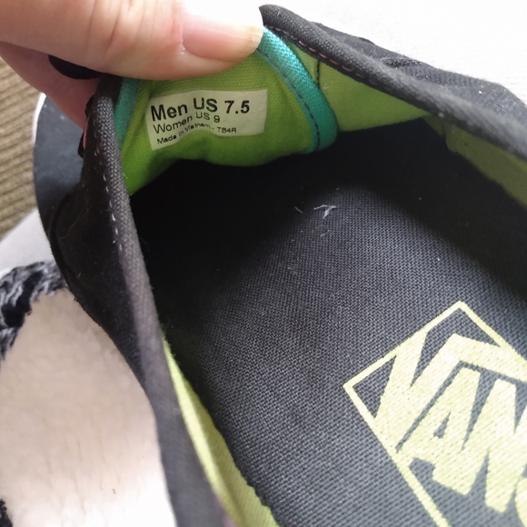 Vans Black sneakers with Colorful lace loops - Picture 5 of 5